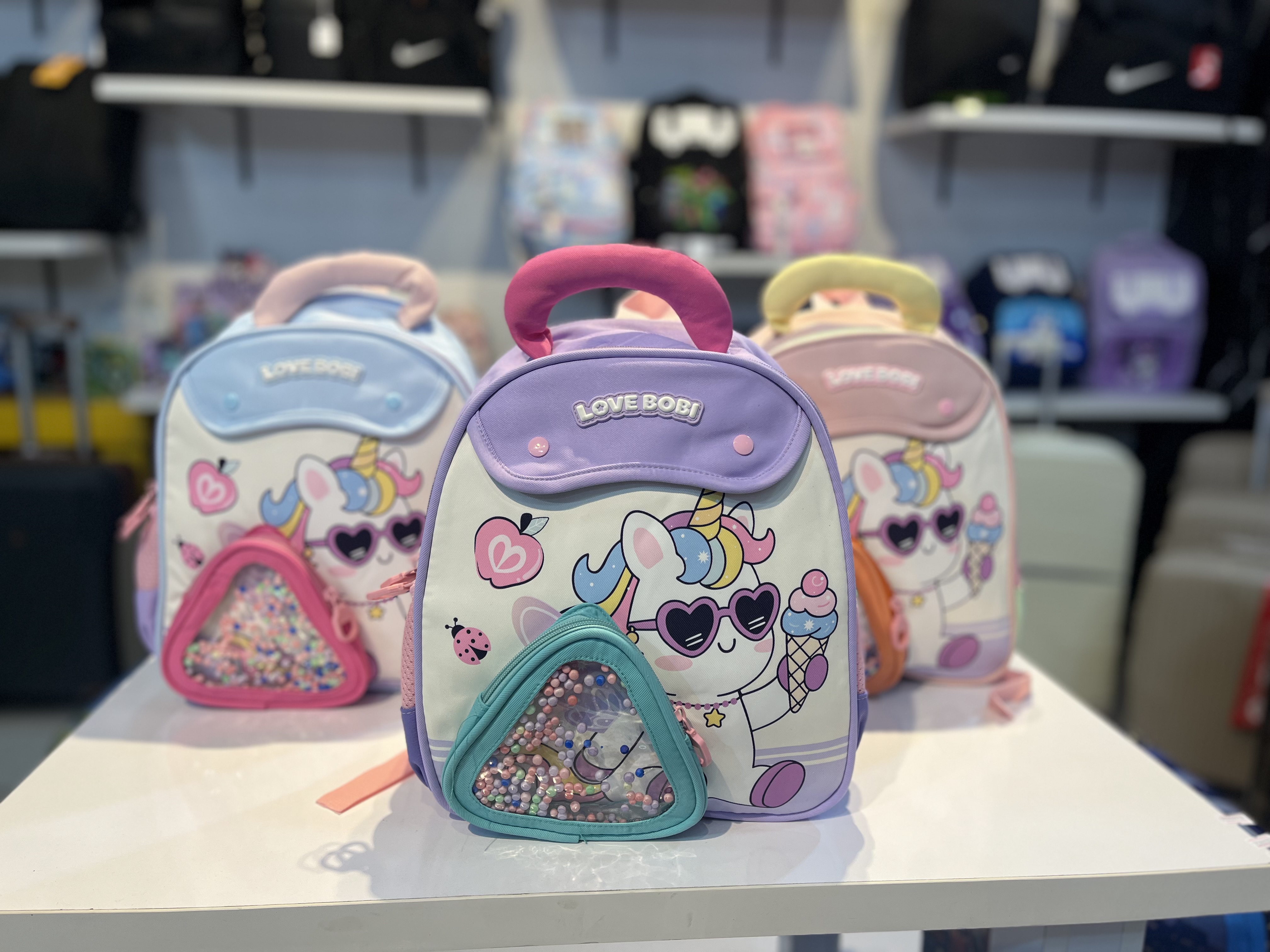 کوله اسب تک شاخ یونیکورن 🦄