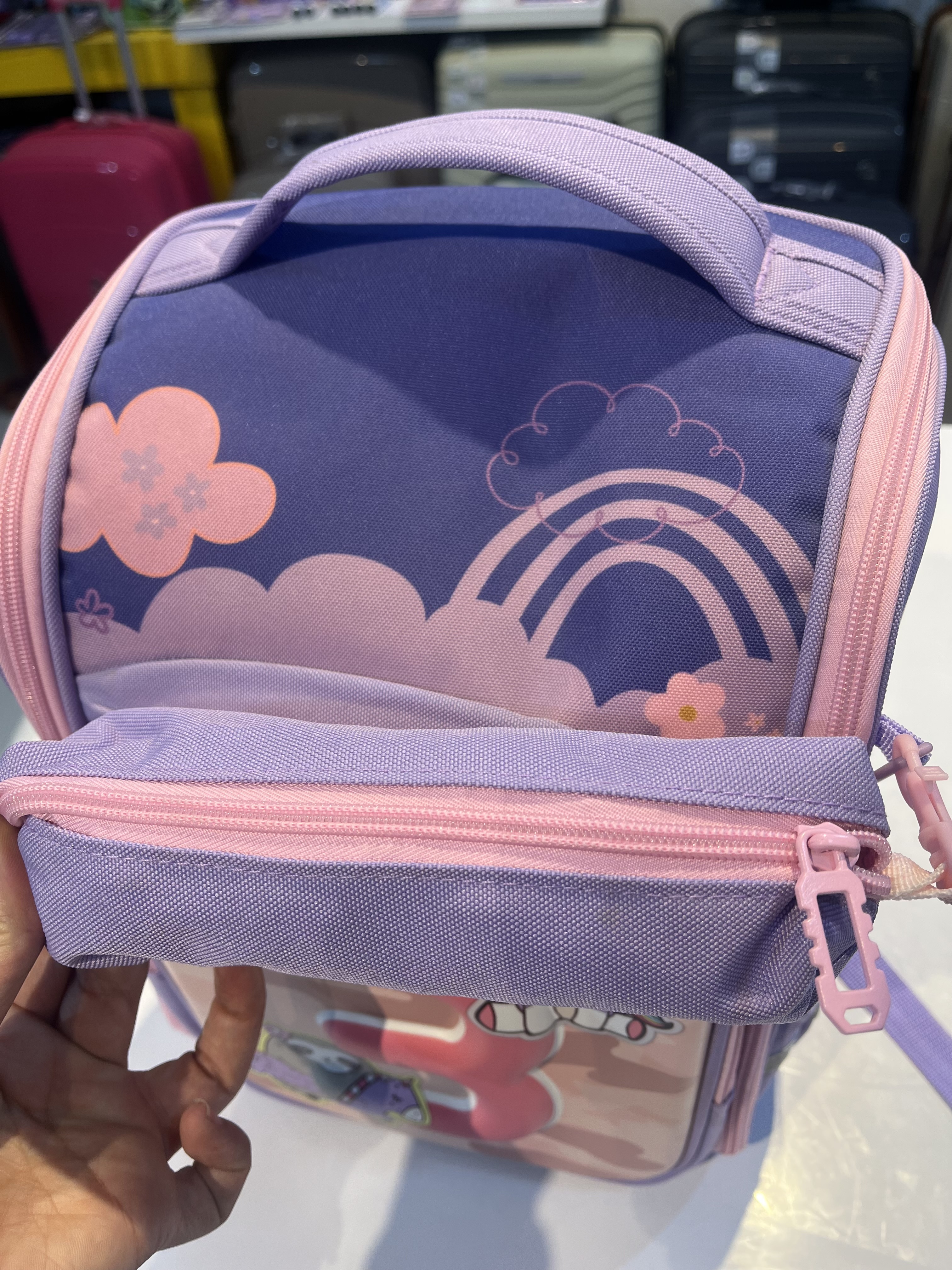 کوله صندوقی تک شاخ🦄