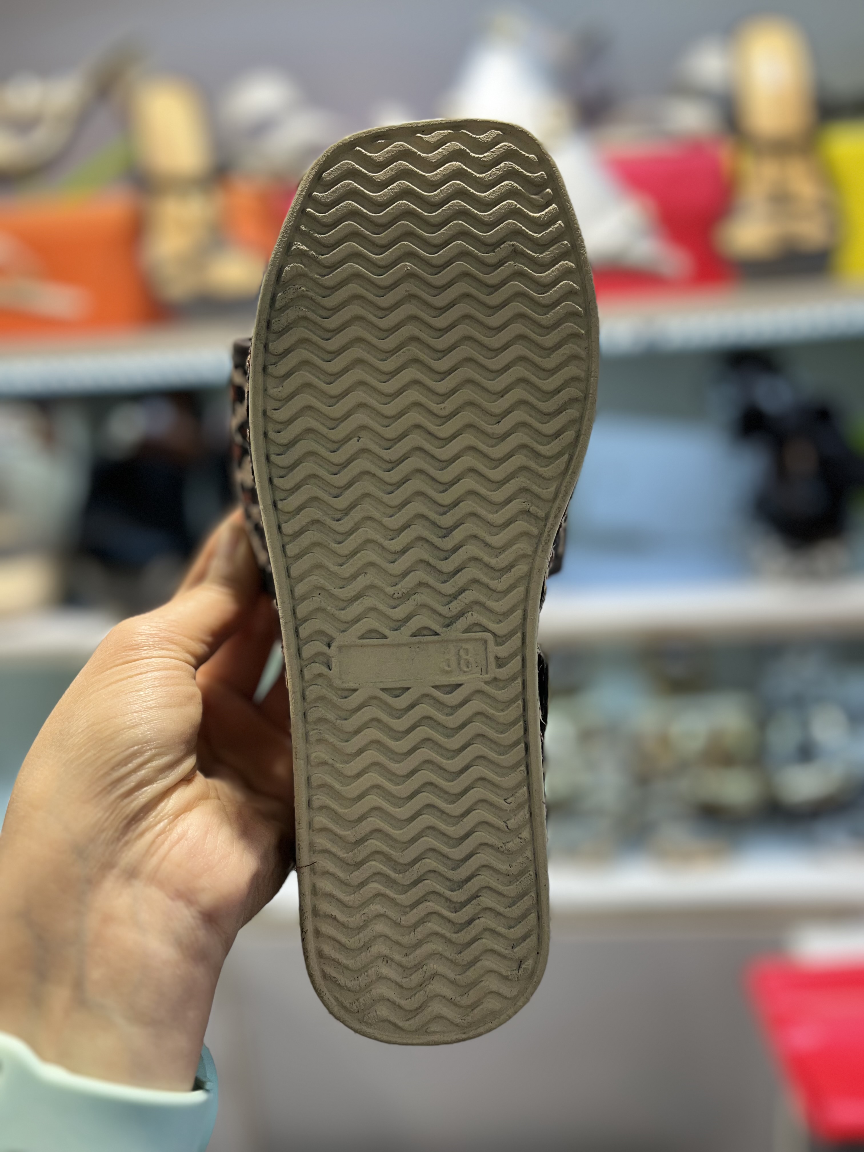 صندل پلنگی پاپیونی