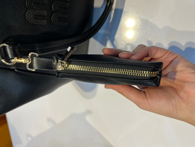 کیف زنانه بزرگ کرم